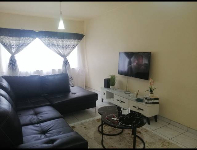 1.5 BEDROOM FLAT FOR SALE IN UMBILO